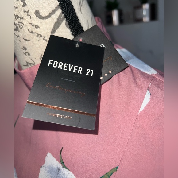 NWT Forever 21 - pink floral, long sleeve high neckline, peplum zip back, SM - Picture 3 of 3